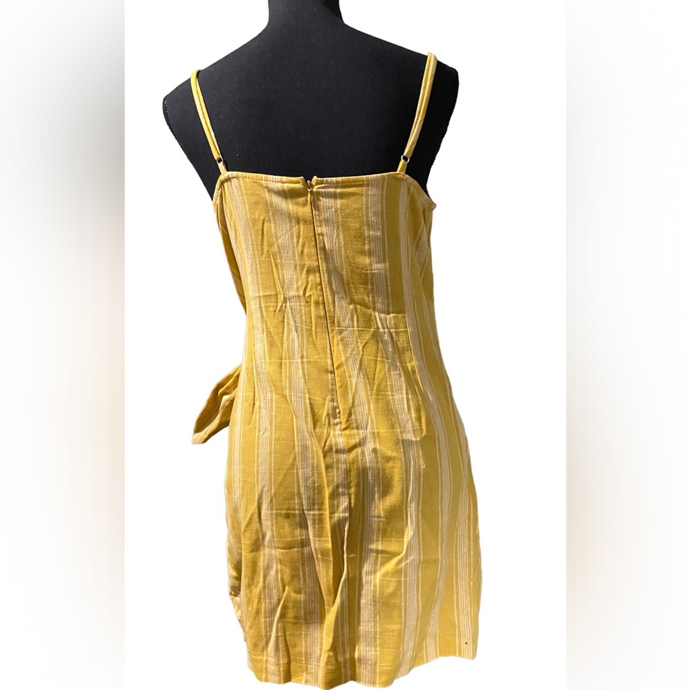 Spring dress - Picture 2 of 3